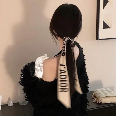 我妈偷听我的心声，带着三娃改嫁